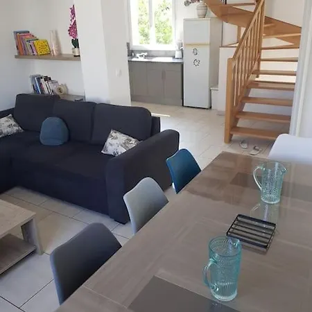 Maison Avec Terrasse A 15 Minutes De Hotel